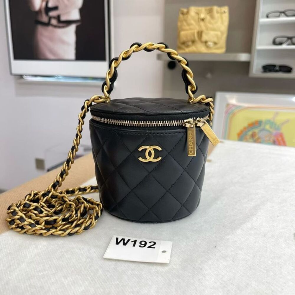 Chanel Women Pre-Loved Bag Very Good Condition